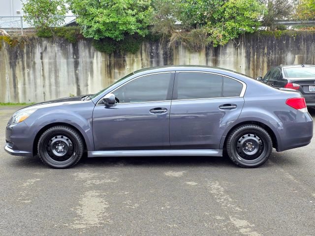 Used 2013 Subaru Legacy 2.5i Premium w/ All-Weather Pkg image 4