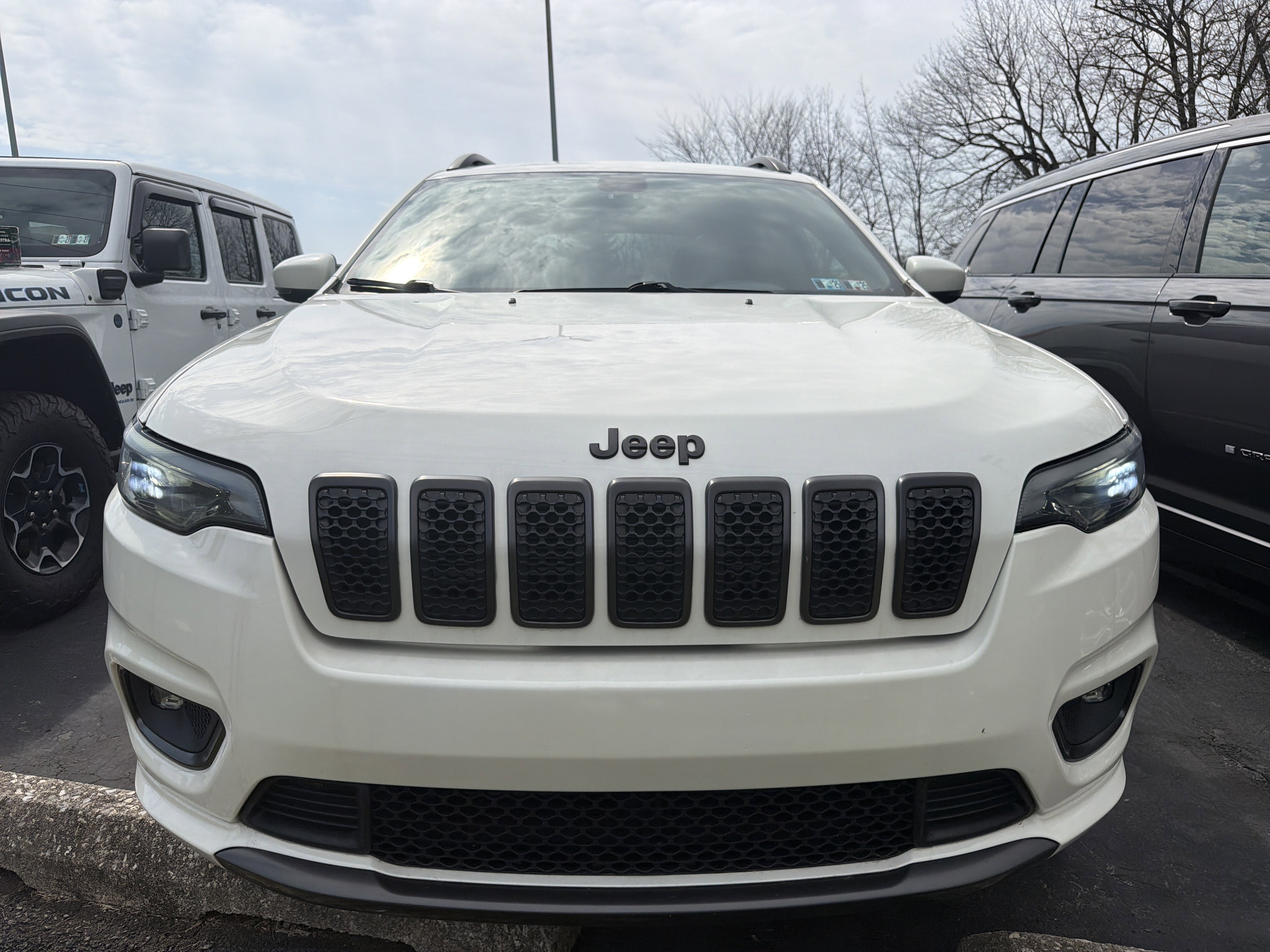 Certified 2019 Jeep Cherokee High Altitude image 2