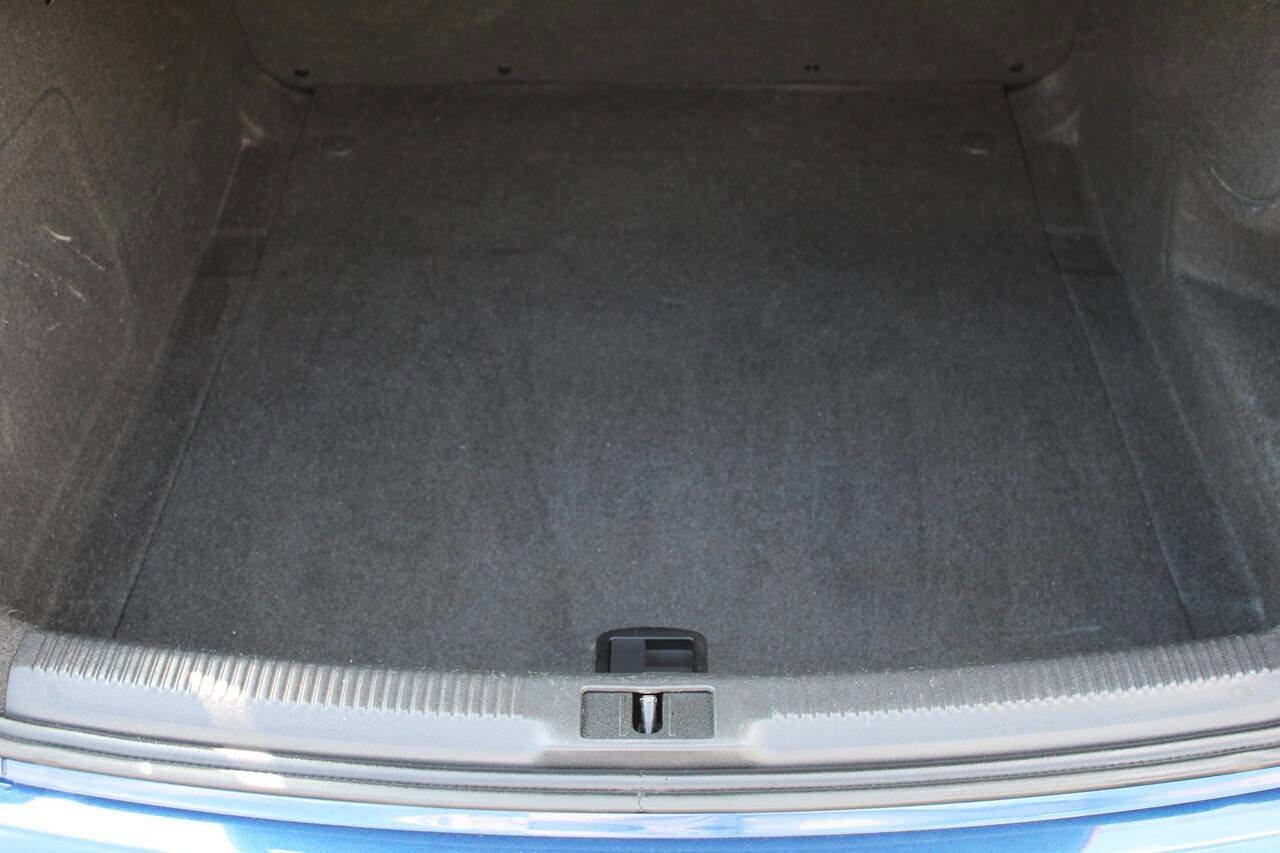 Used 2013 Audi A4 2.0T Premium image 28