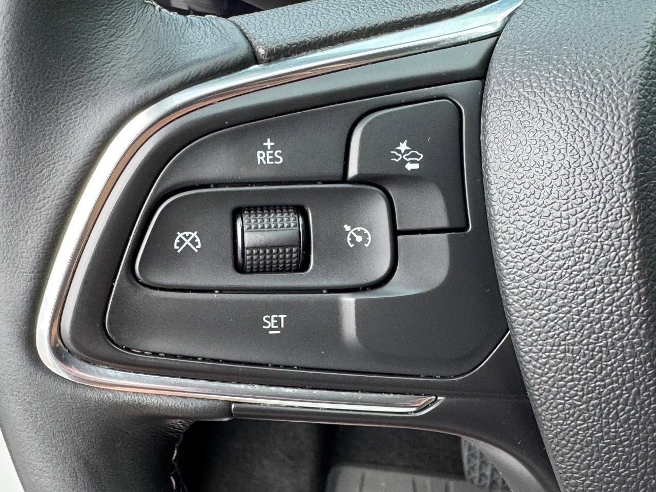 Used 2022 Buick Encore GX Select image 19