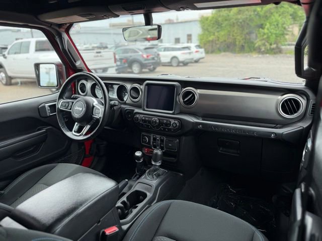 Used 2021 Jeep Wrangler Unlimited Rubicon 4xe w/ Cold Weather Group AWD/4WD image 18