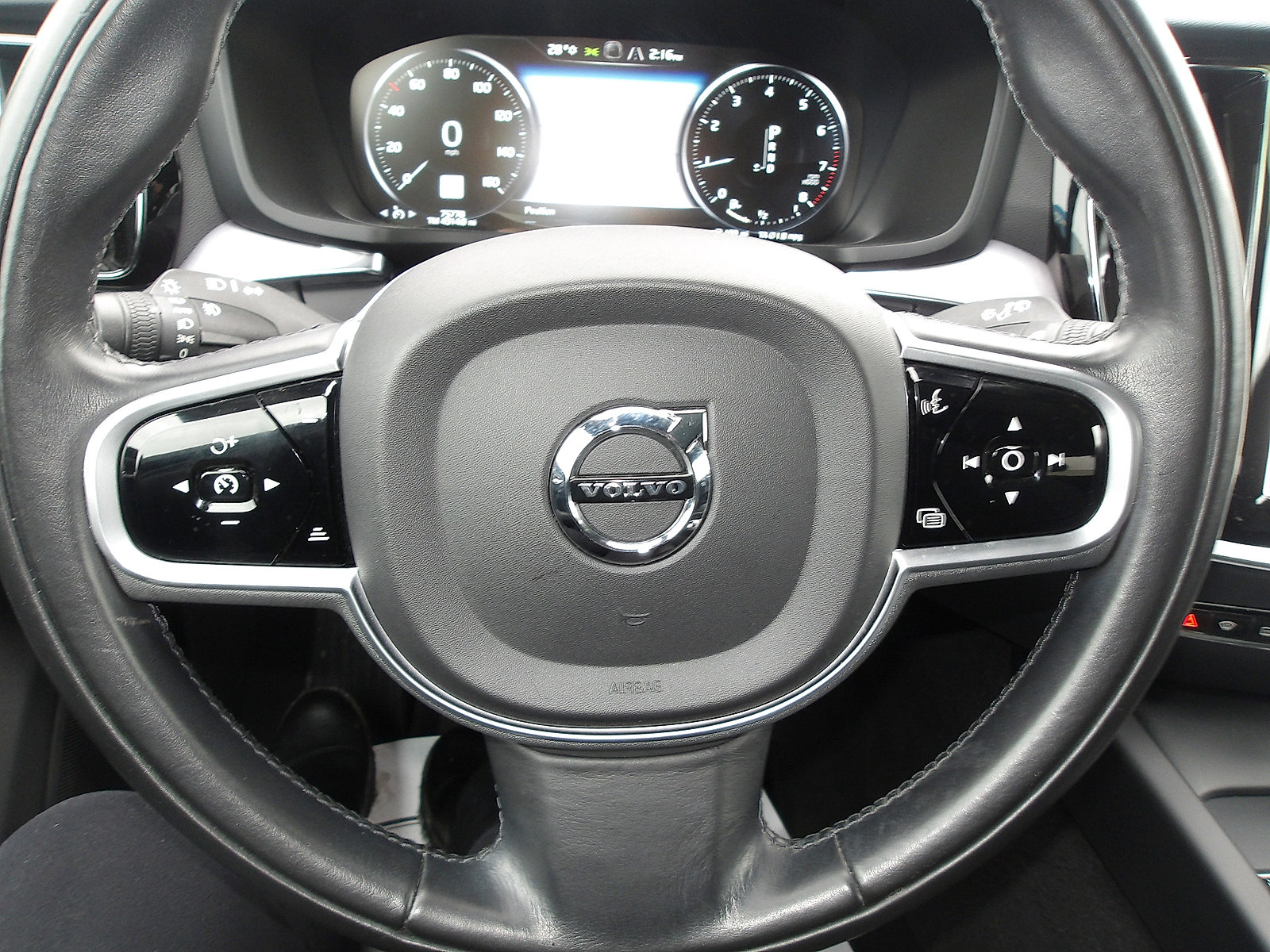 Used 2020 Volvo V60 T5 Cross Country image 17