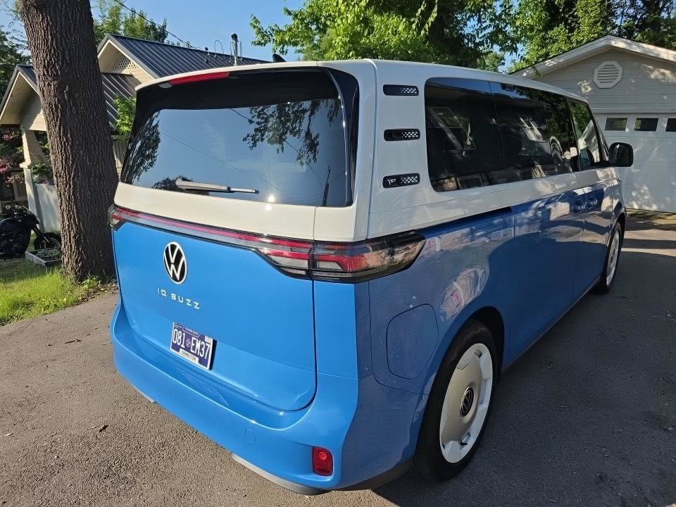 Certified 2025 Volkswagen ID. Buzz 1st Edition RWD image 7