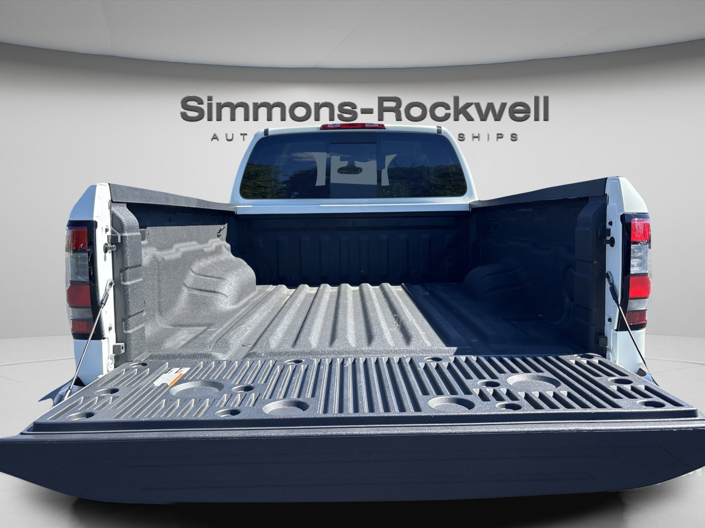 Used 2026 Nissan Frontier S RWD image 8