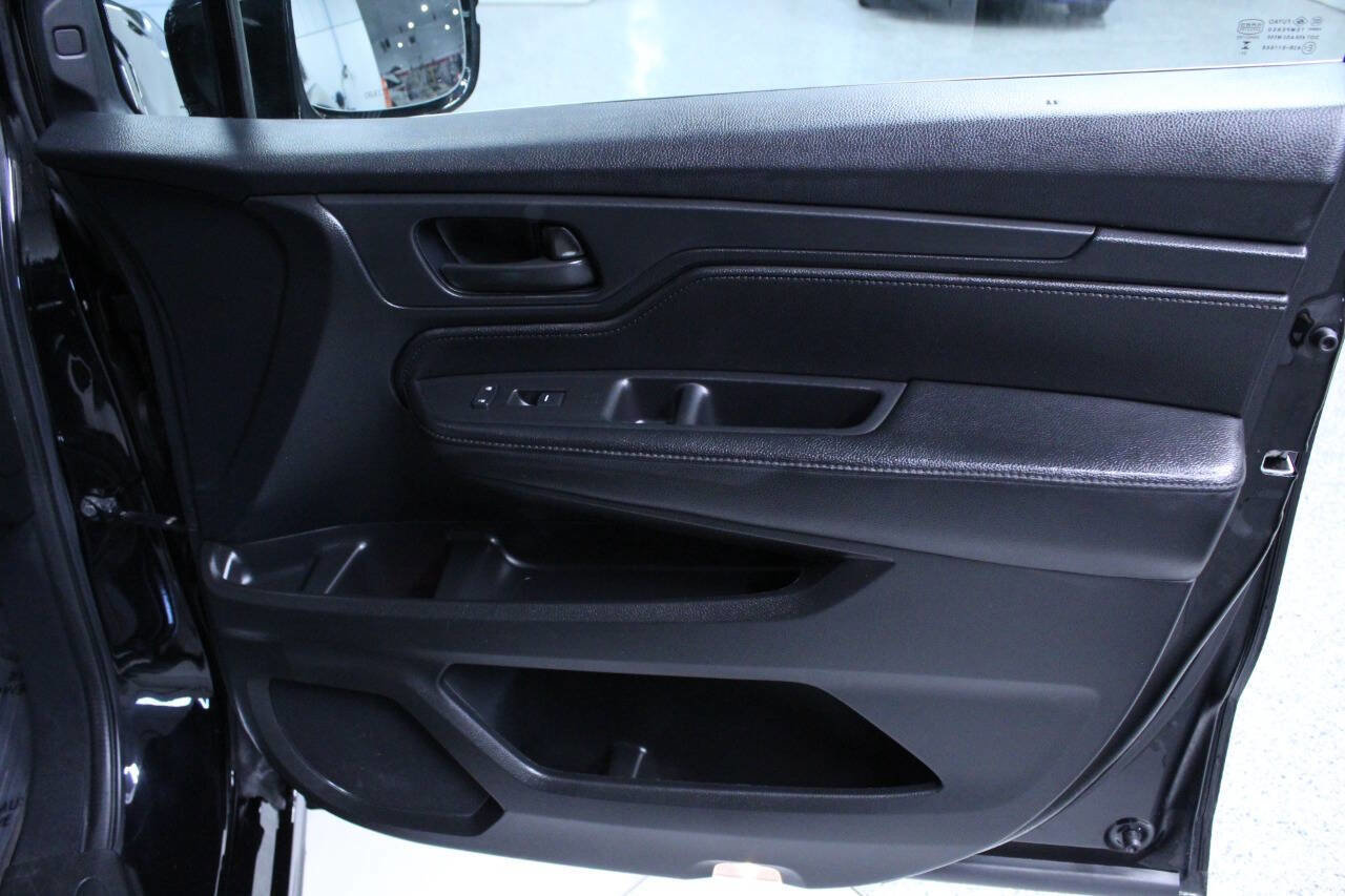 Used 2023 Honda Odyssey Sport image 18