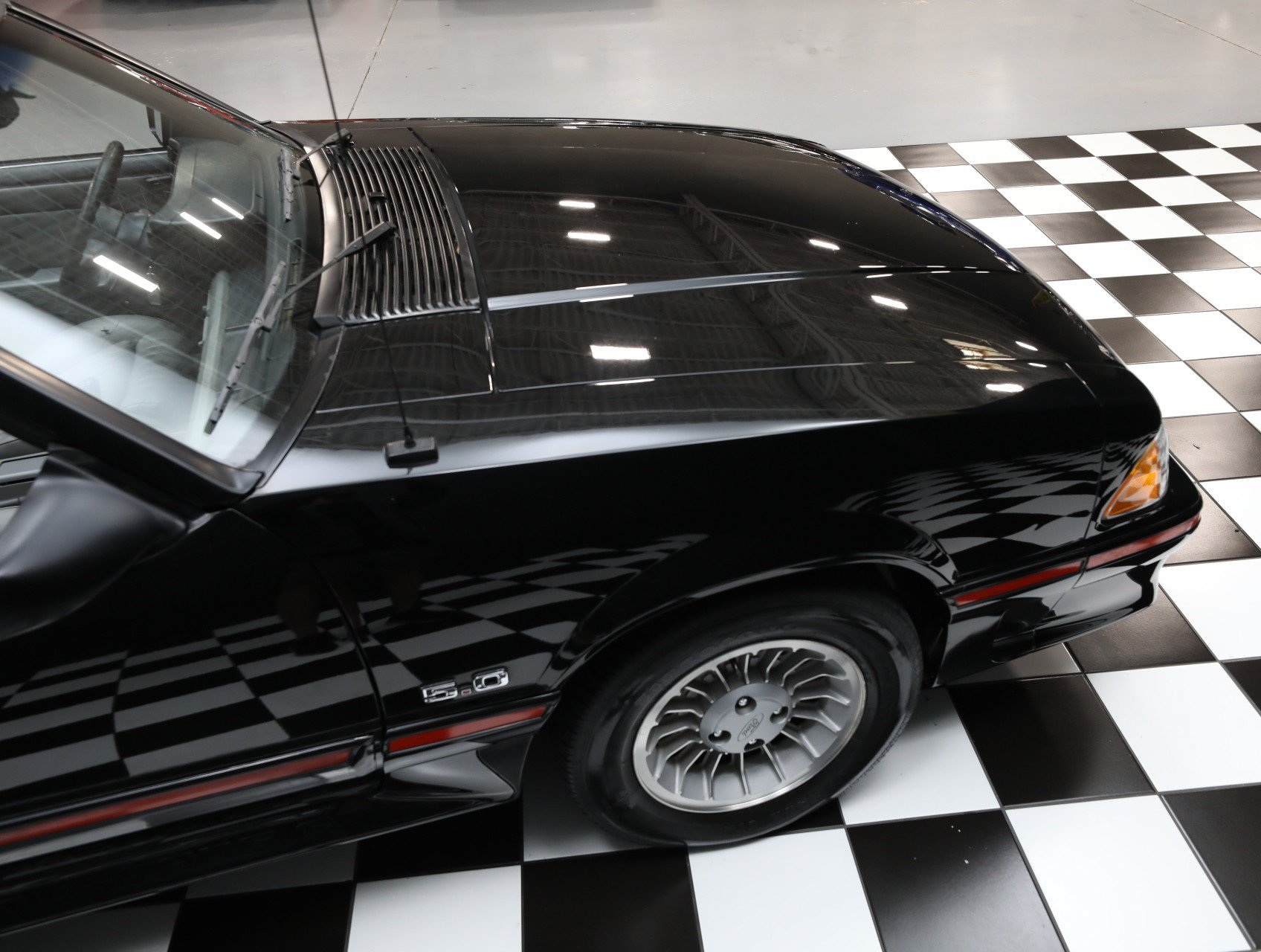Used 1987 Ford Mustang GT RWD image 30