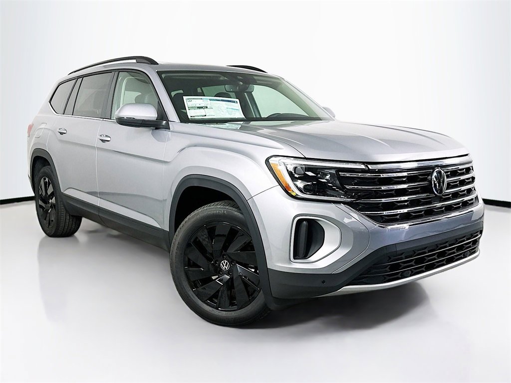 New 2025 Volkswagen Atlas SE w/ Panoramic Sunroof Package