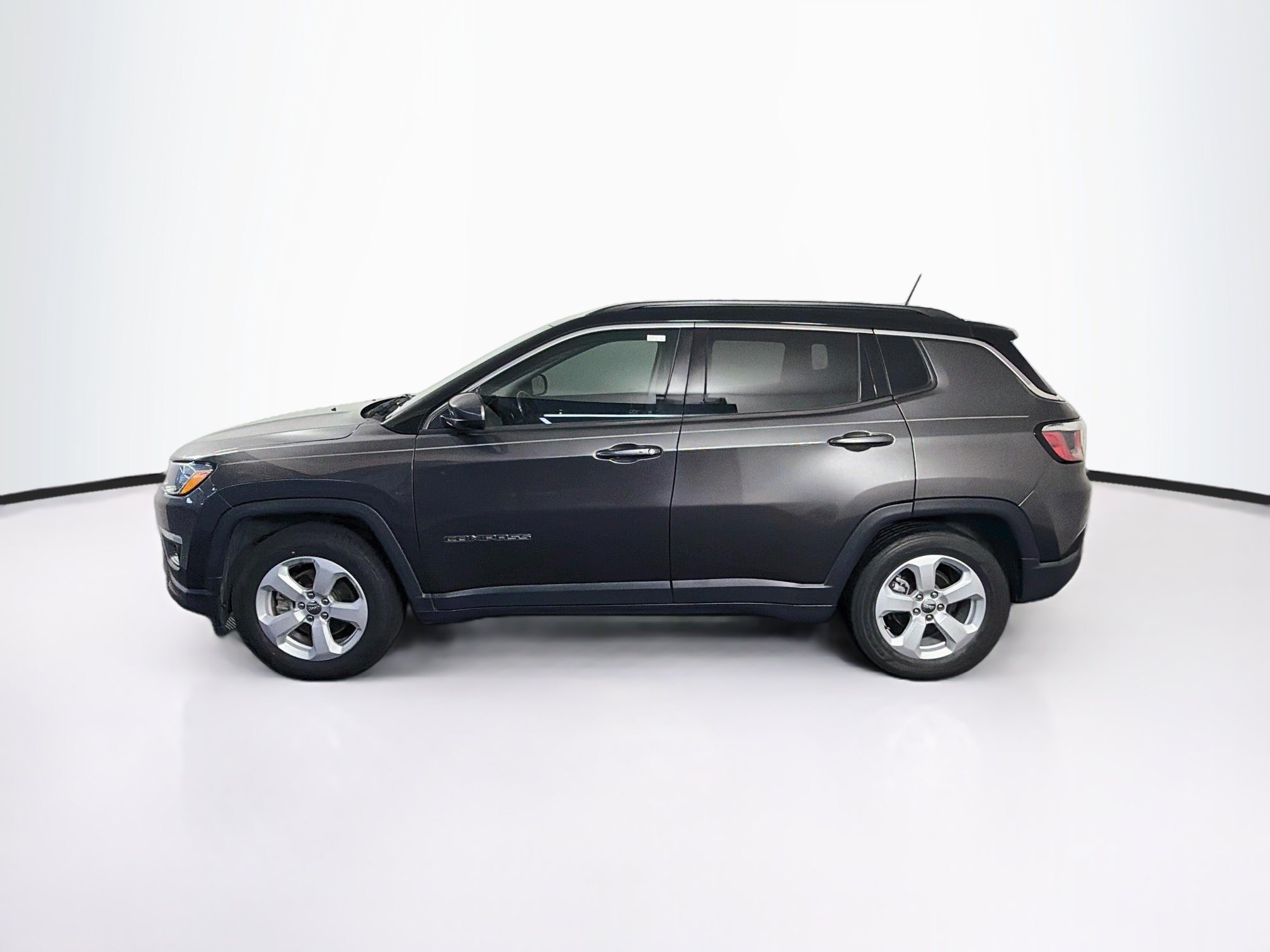 Used 2020 Jeep Compass Latitude w/ Popular Equipment Group FWD image 4