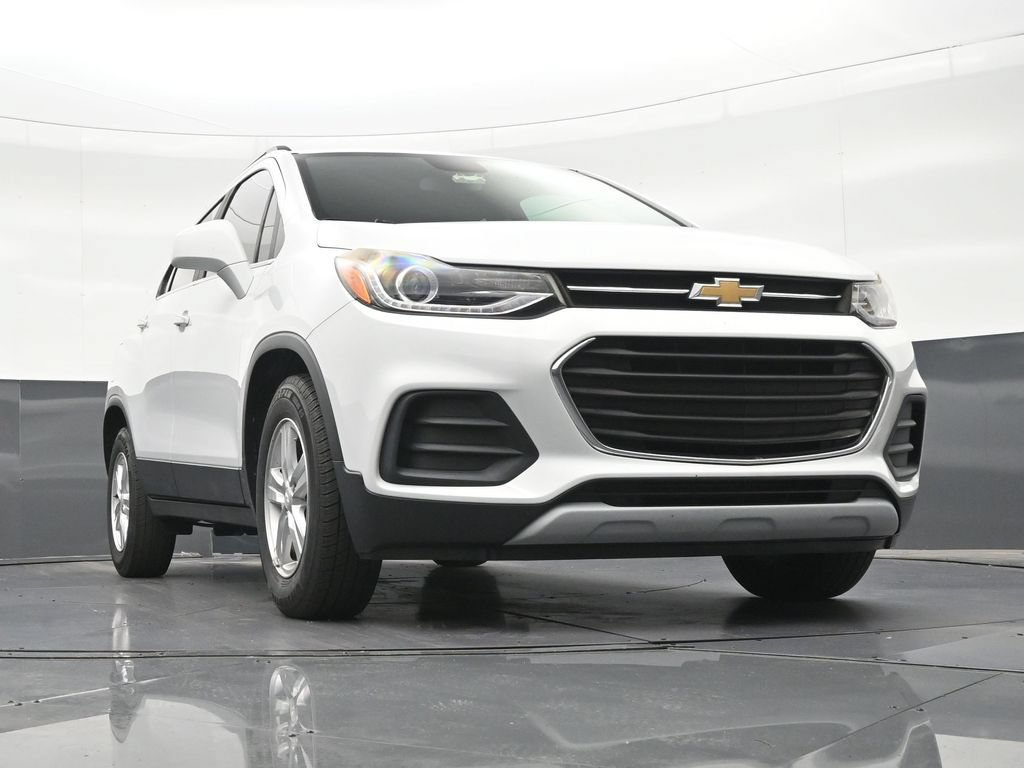 Used 2020 Chevrolet Trax LT w/ LT Convenience Package FWD image 29
