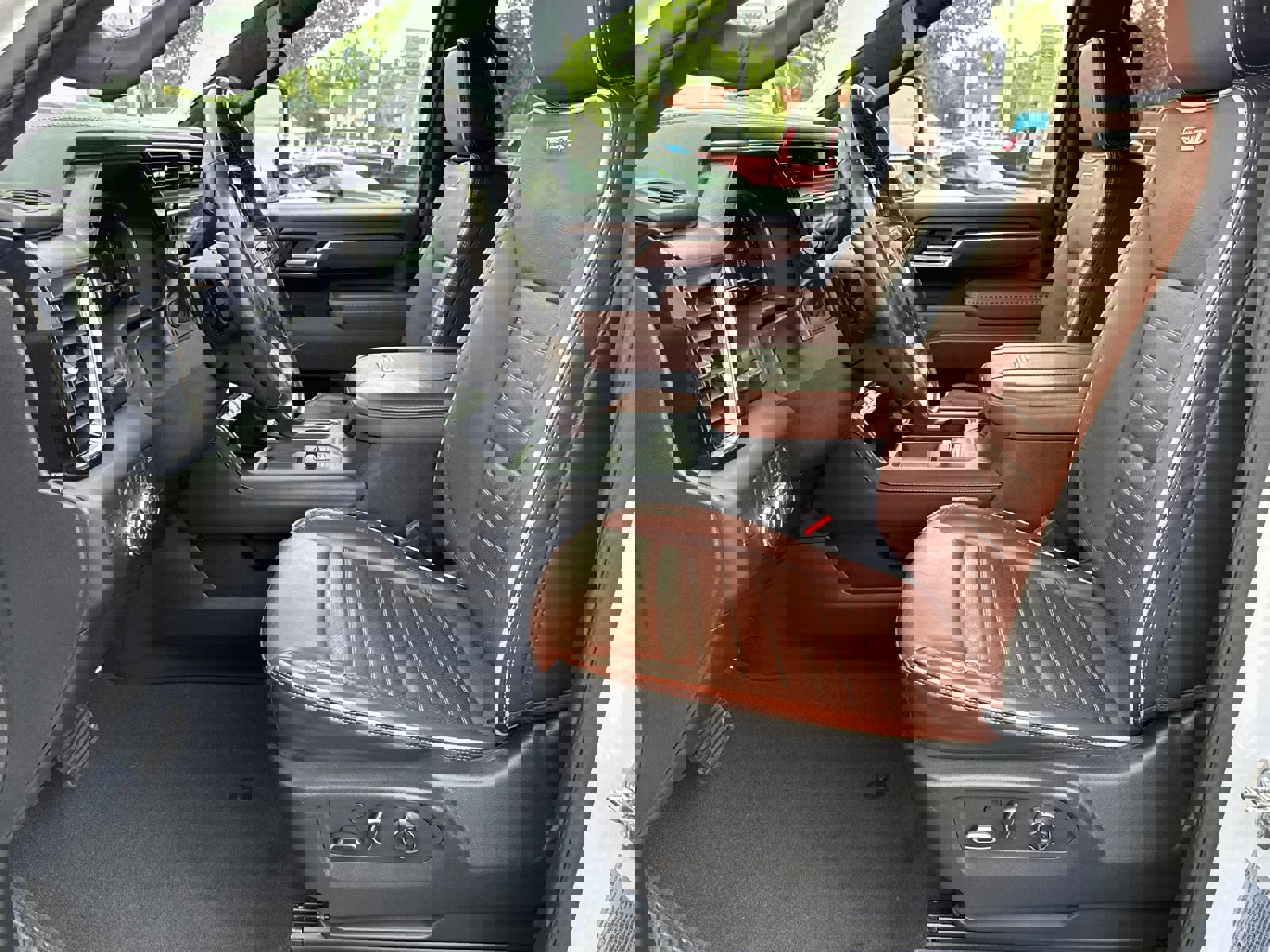 Certified 2024 GMC Sierra 3500 Denali Ultimate image 28