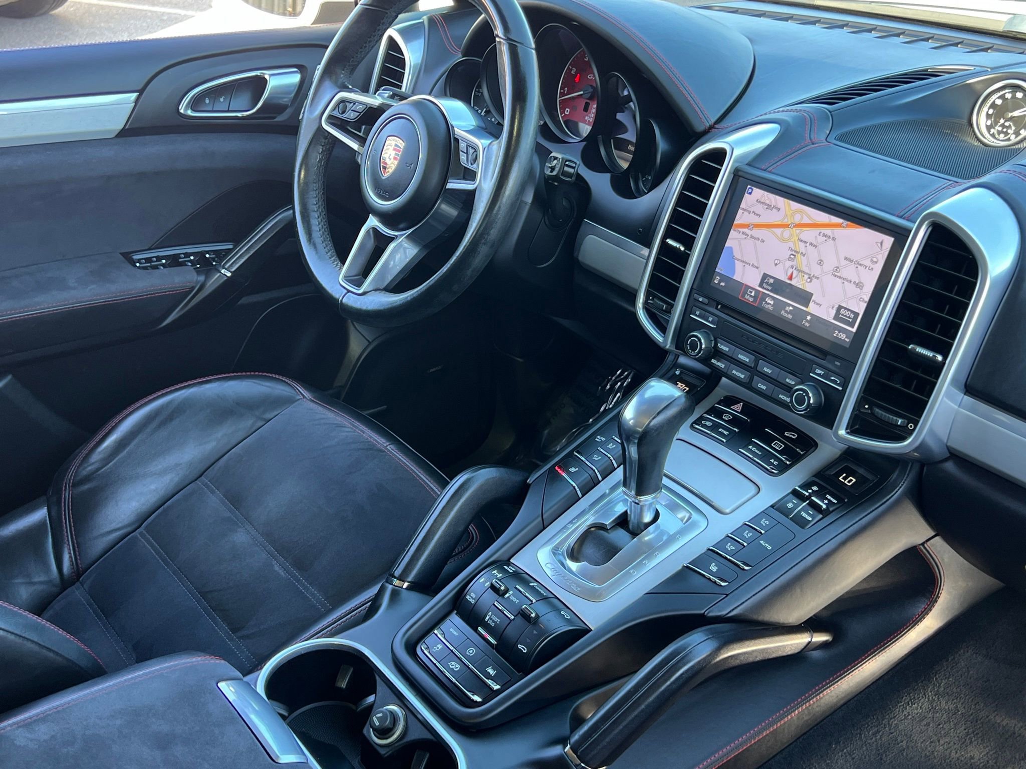 Used 2017 Porsche Cayenne GTS image 15