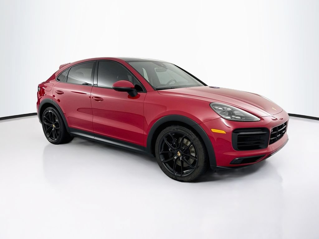 Used 2022 Porsche Cayenne GTS AWD/4WD image 3