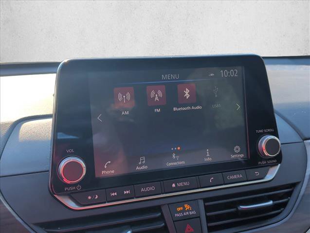 Used 2025 Nissan Altima 2.5 SV FWD image 15