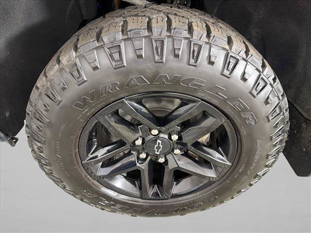 Used 2023 Chevrolet Silverado 1500 Custom Trail Boss w/ Midnight Edition AWD/4WD image 11
