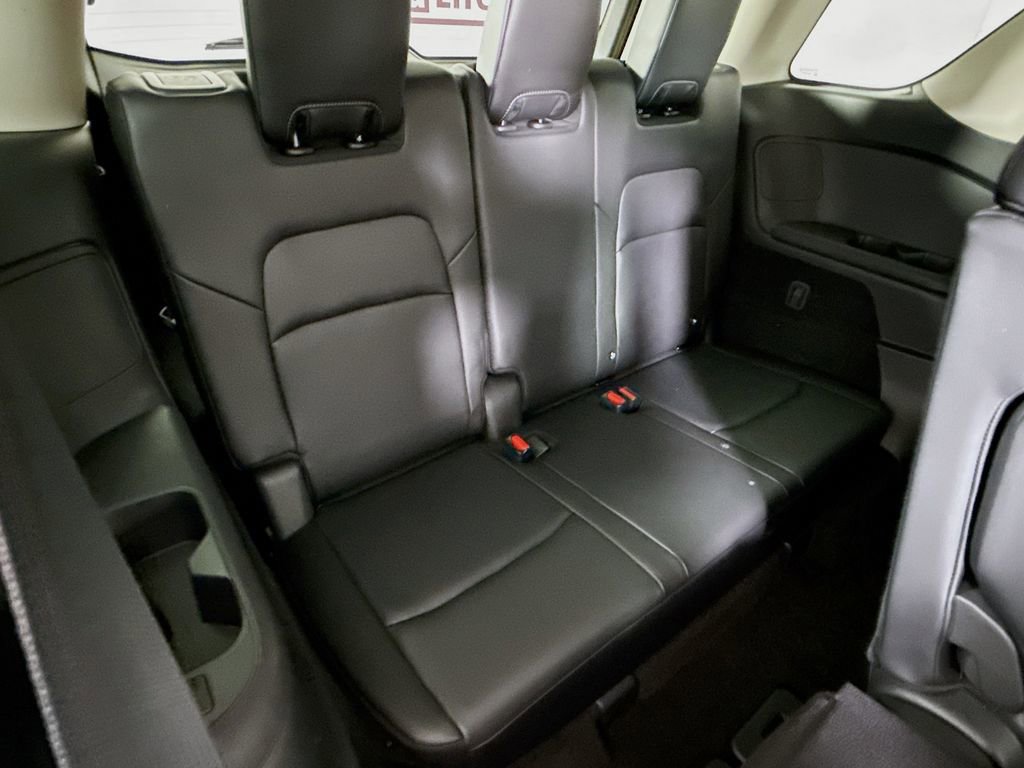 Certified 2023 Nissan Pathfinder SL w/ Black Appearance Package AWD/4WD image 31