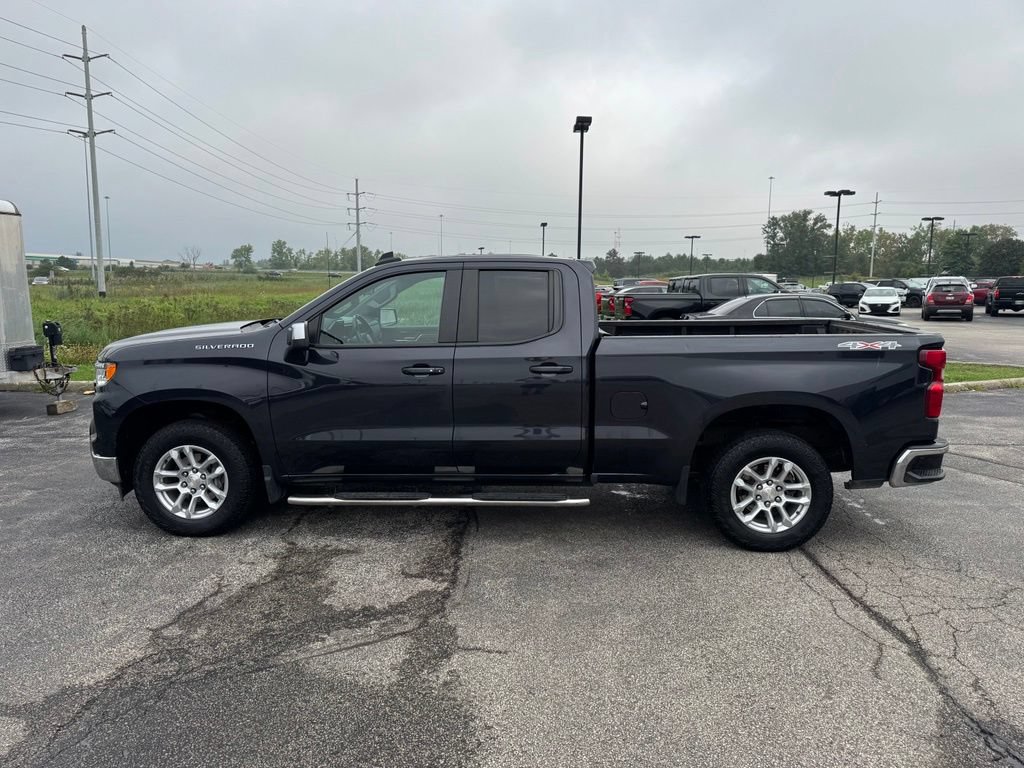 Used 2024 Chevrolet Silverado 1500 LT AWD/4WD image 4