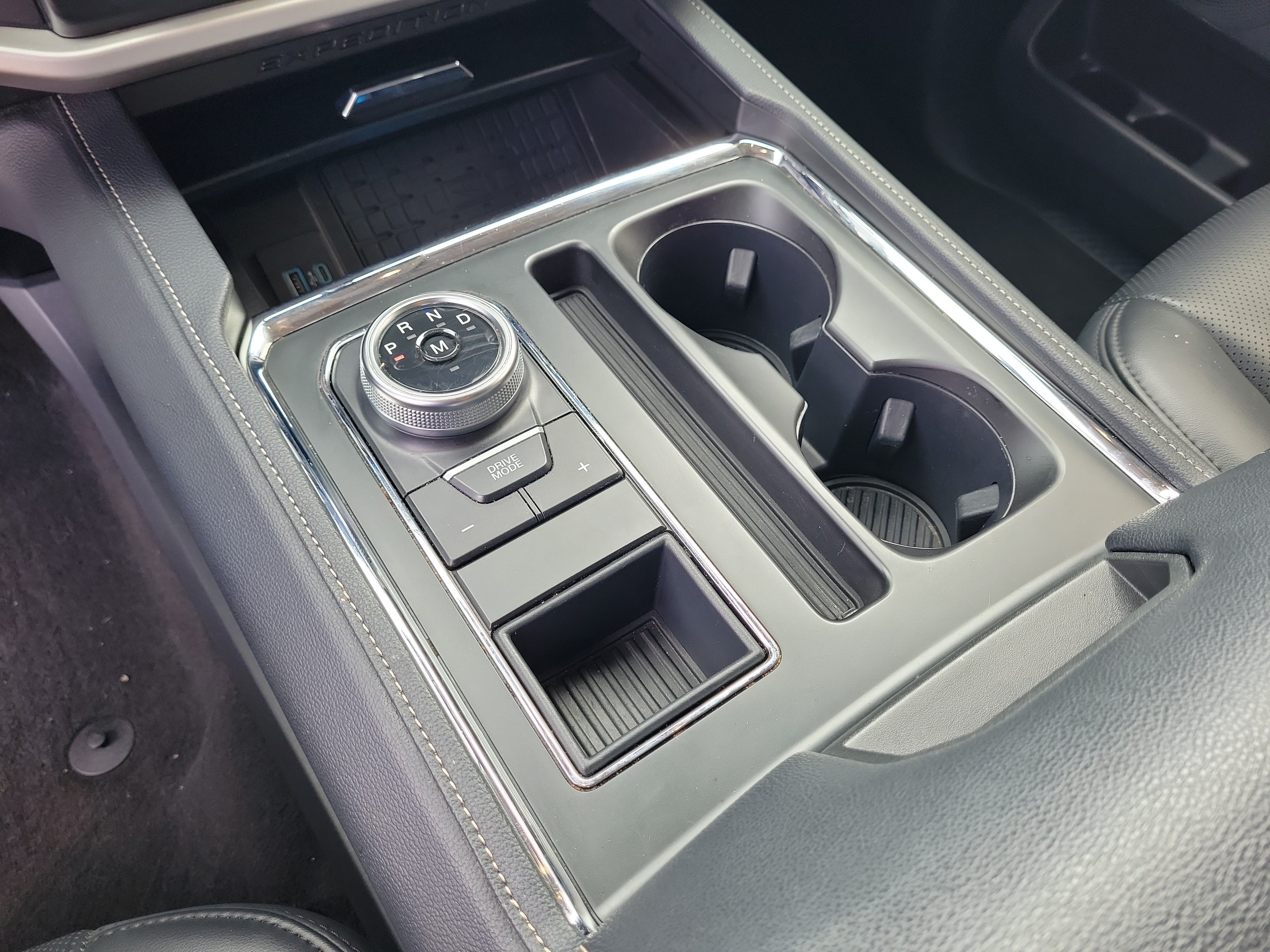Used 2024 Ford Expedition XLT RWD image 26
