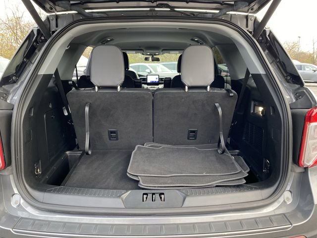 Certified 2022 Ford Explorer XLT w/ Equipment Group 202A image 14