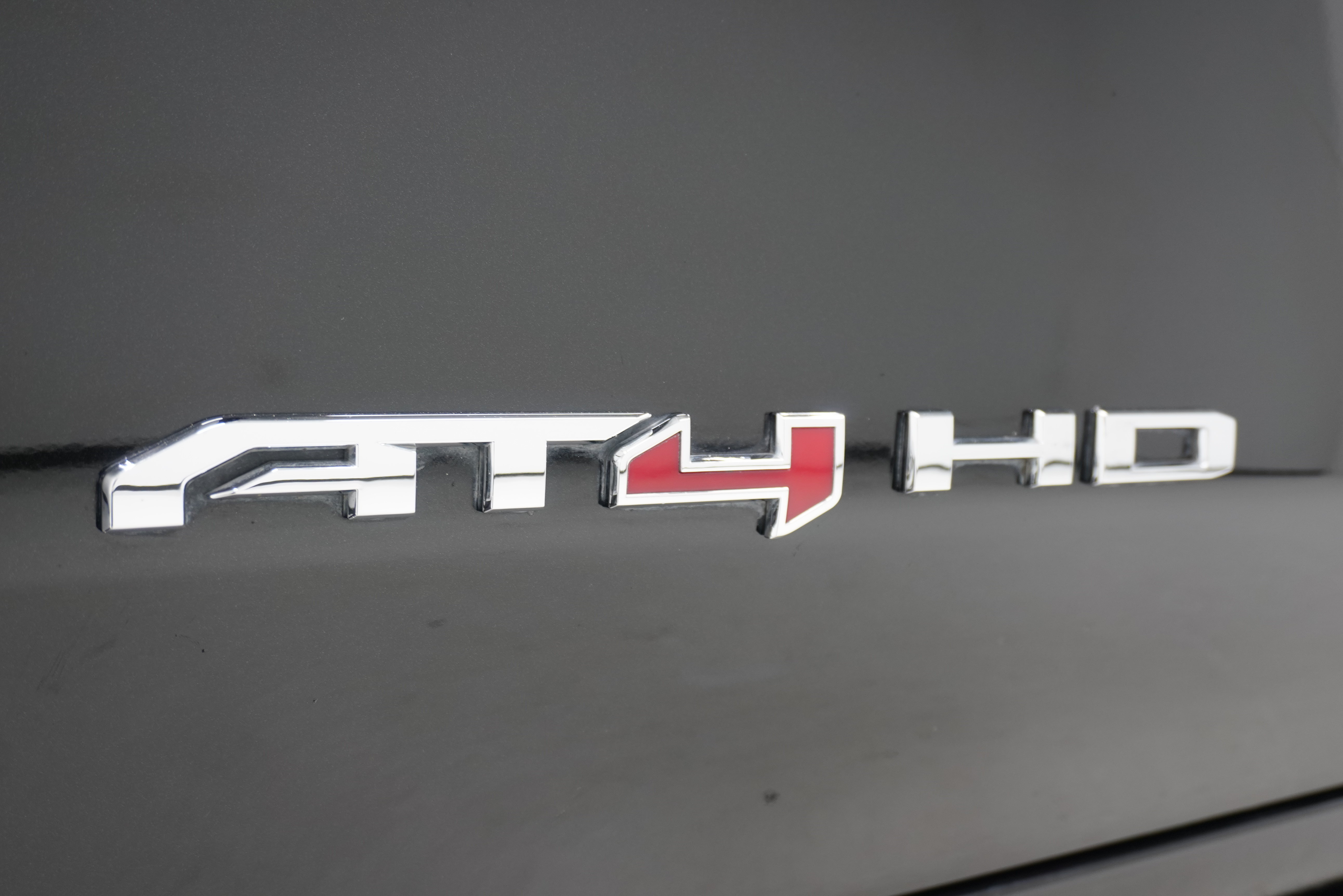 Used 2022 GMC Sierra 2500 AT4 w/ AT4 Premium Plus Package AWD/4WD image 10