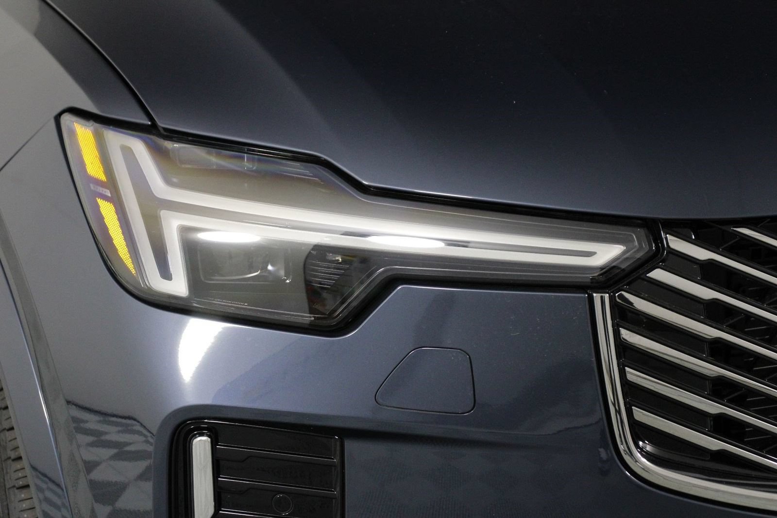 New 2026 Volvo XC90 B6 Plus AWD/4WD image 14