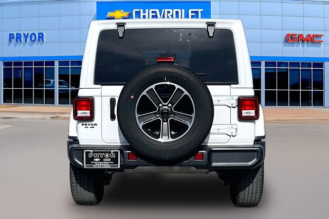 Used 2023 Jeep Wrangler Unlimited Sahara AWD/4WD image 6