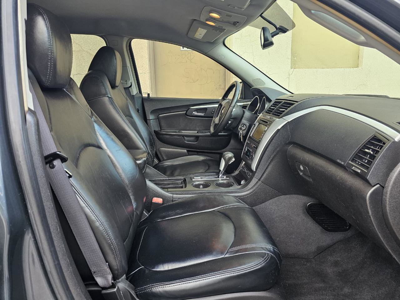 Used 2009 Chevrolet Traverse LT image 19