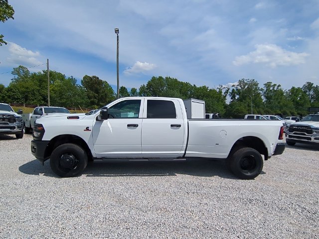 New 2026 RAM 3500 Tradesman AWD/4WD image 2