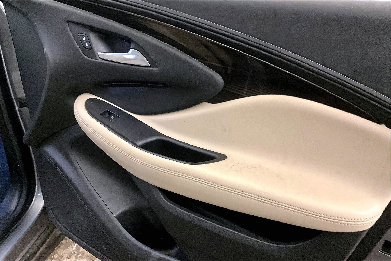 Used 2020 Buick Envision Preferred image 24