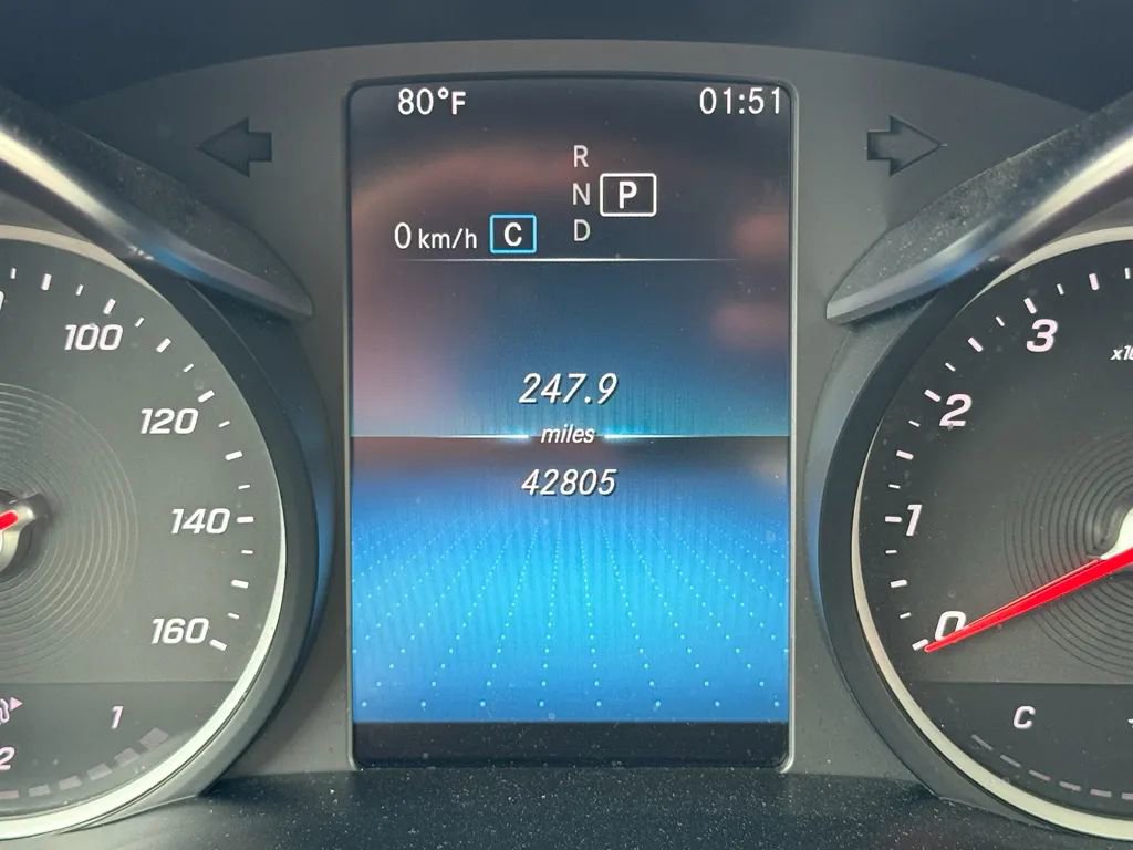 Used 2021 Mercedes-Benz GLC 300 4MATIC image 14