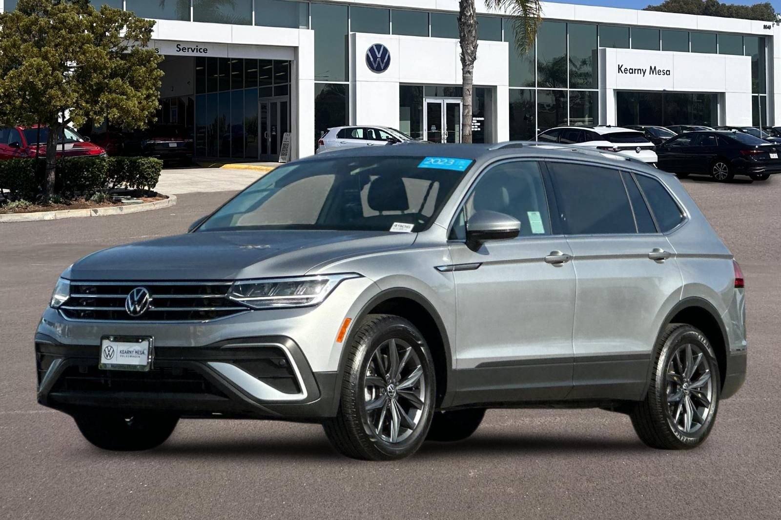 Used 2023 Volkswagen Tiguan SE FWD image 8