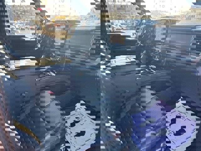 Used 2025 Ford F450 Platinum w/ FX4 Off-Road Package image 18