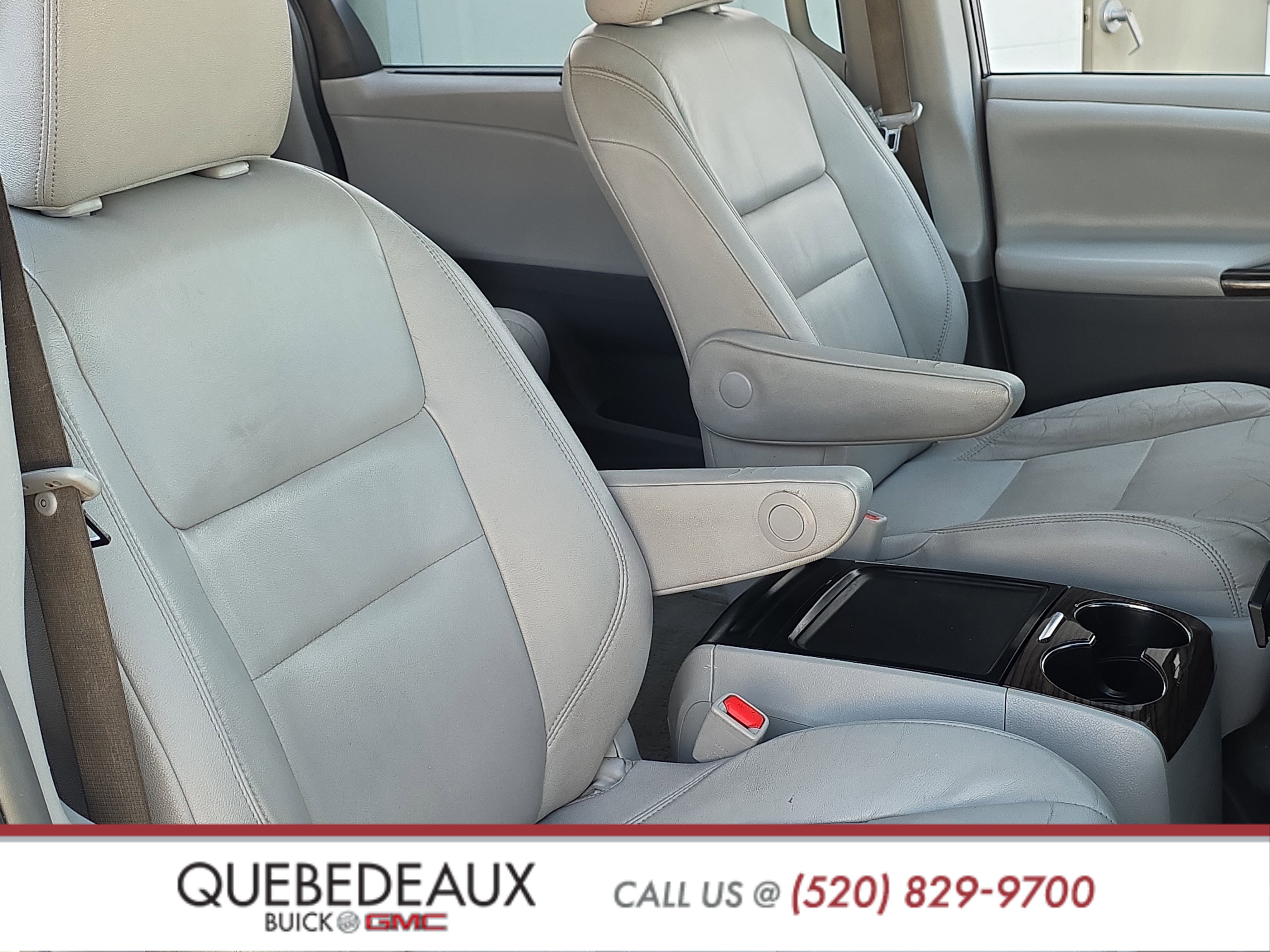 Used 2015 Toyota Sienna XLE w/ XLE Navigation Package FWD image 31