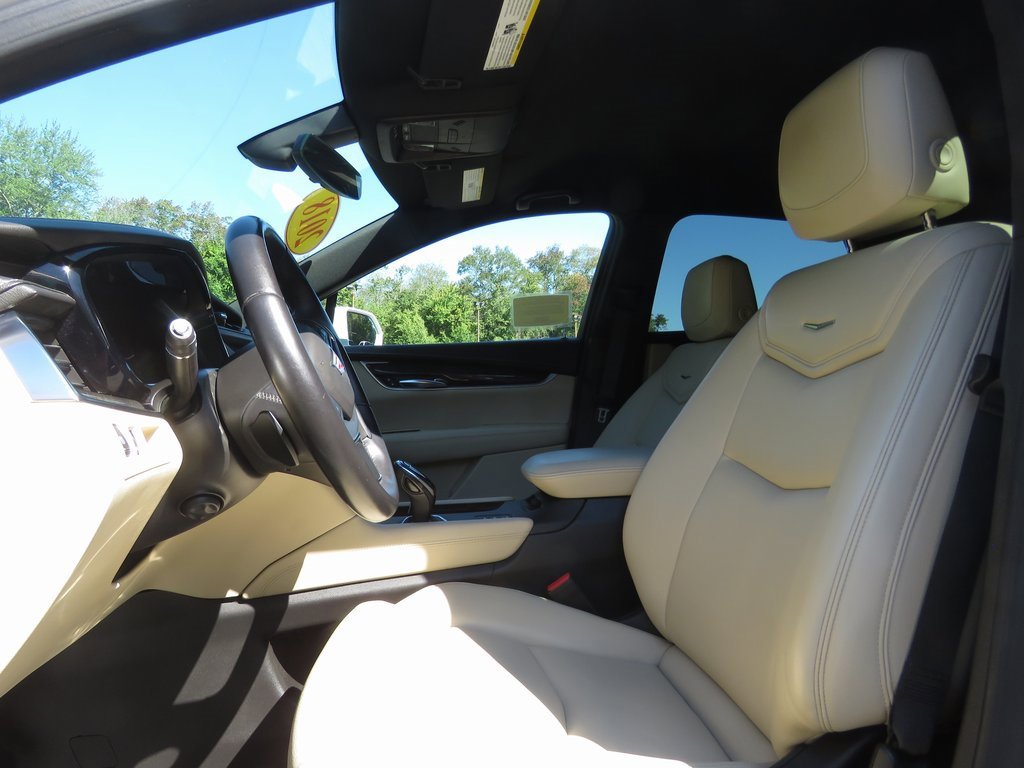Used 2018 Cadillac XT5 AWD image 11