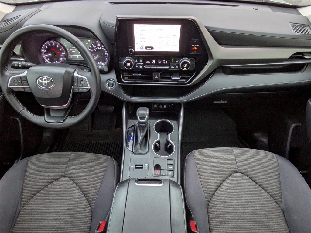 Certified 2023 Toyota Highlander LE image 17