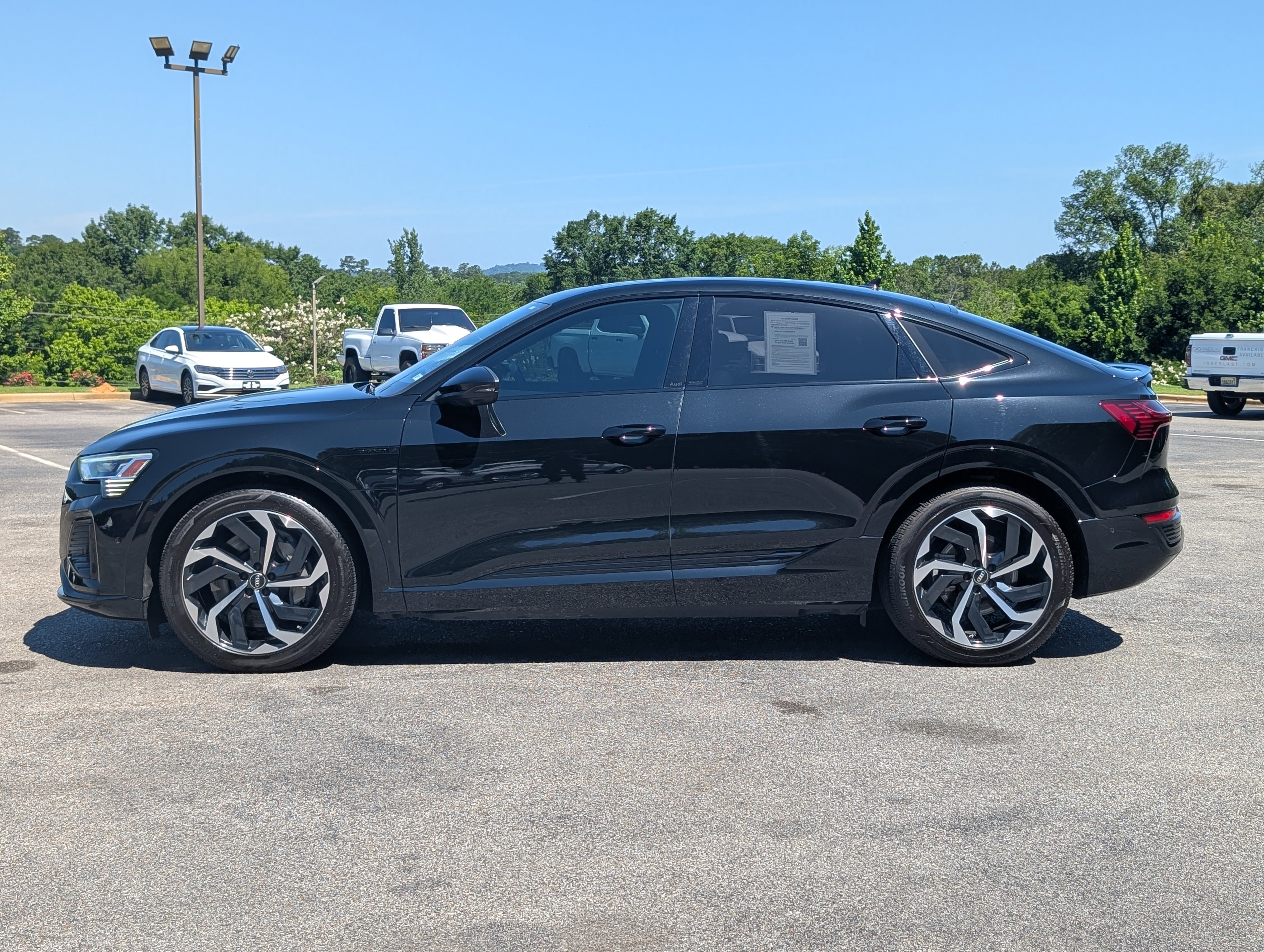 Used 2024 Audi Q8 e-tron Premium Plus w/ Premium Plus Package AWD/4WD image 6