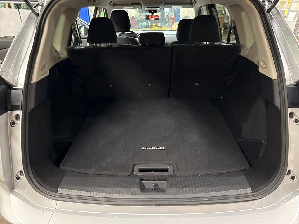 Certified 2024 Nissan Rogue S image 53