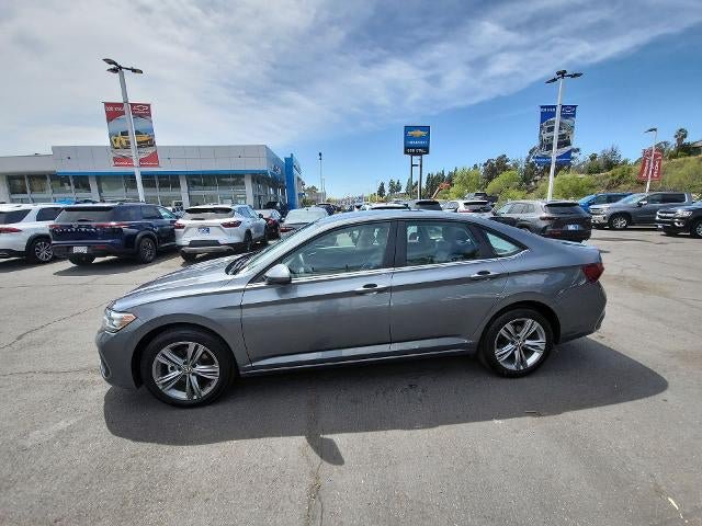 Used 2024 Volkswagen Jetta SE FWD image 5