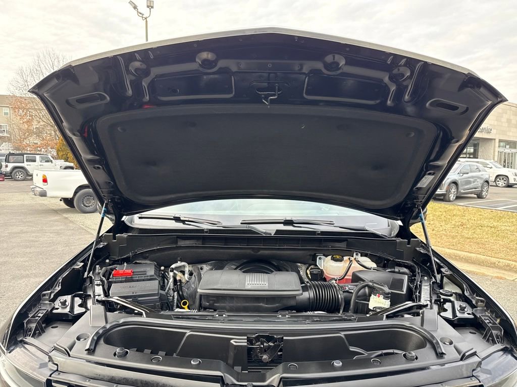 Used 2024 Cadillac Escalade ESV Premium Luxury image 25