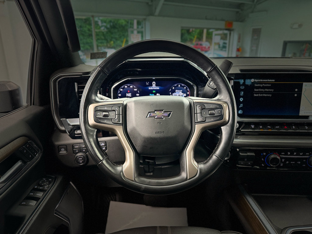 Used 2024 Chevrolet Silverado 2500 High Country w/ High Country Premium Package AWD/4WD image 18