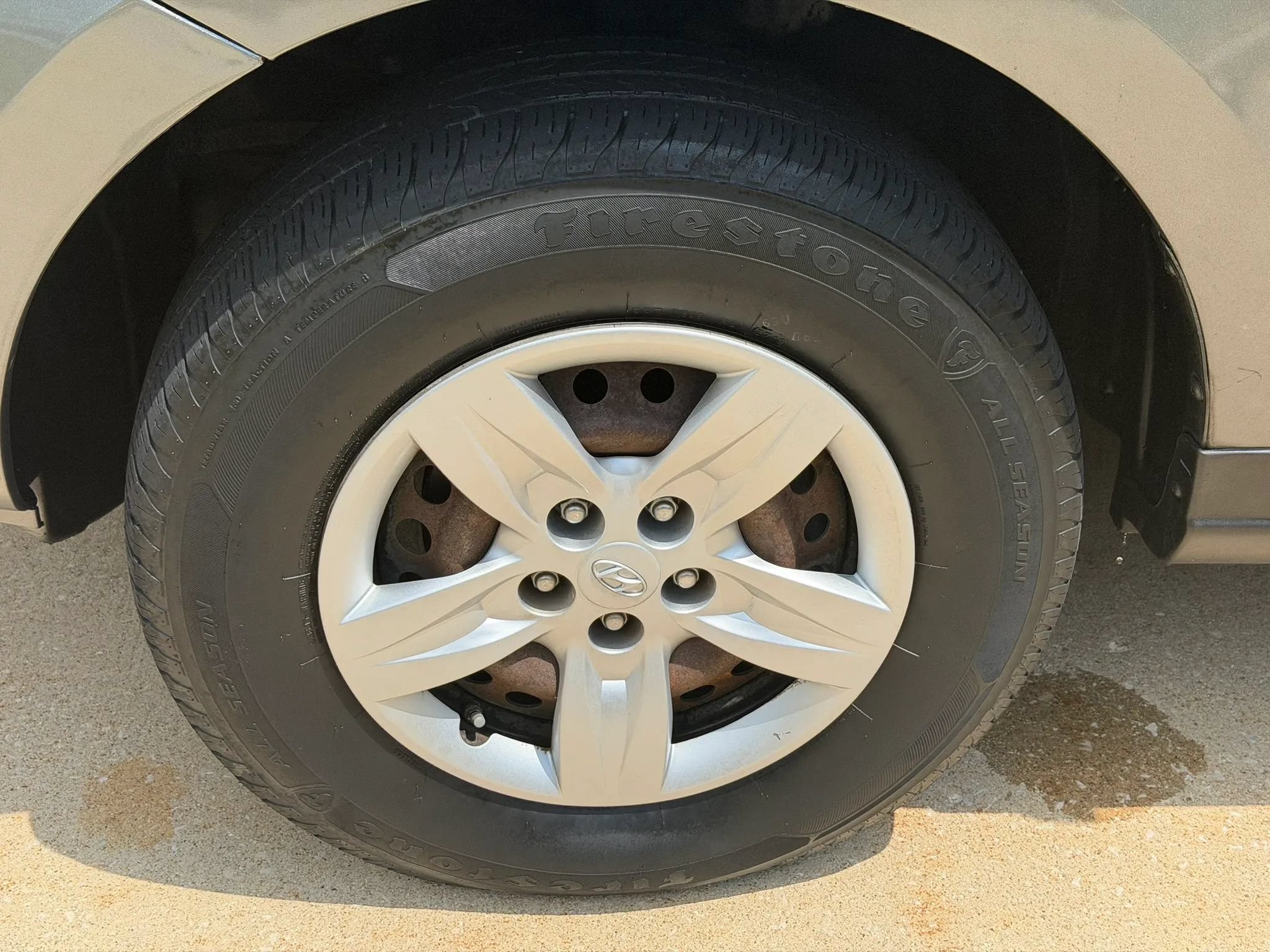 Used 2009 Hyundai Santa Fe GLS FWD image 9