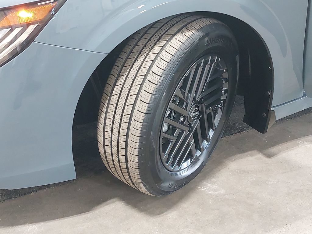 New 2026 Nissan Sentra SV w/ SV Convenience Package FWD image 32