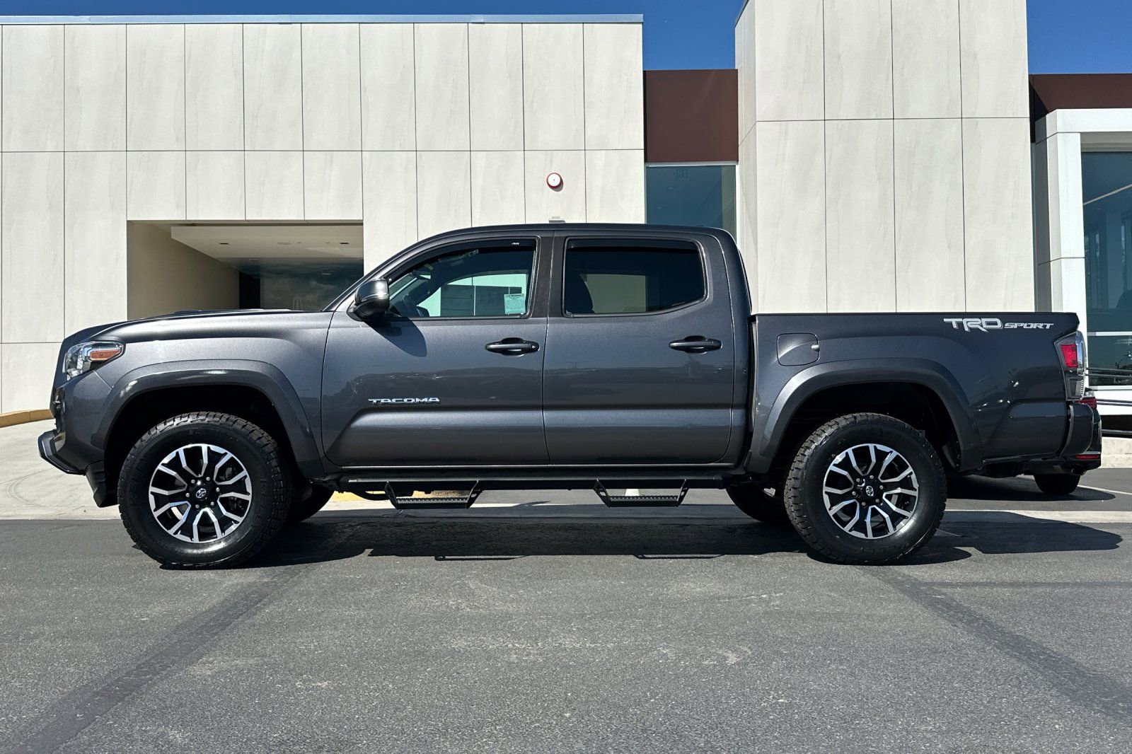 Used 2021 Toyota Tacoma TRD Sport w/ Technology Package image 6