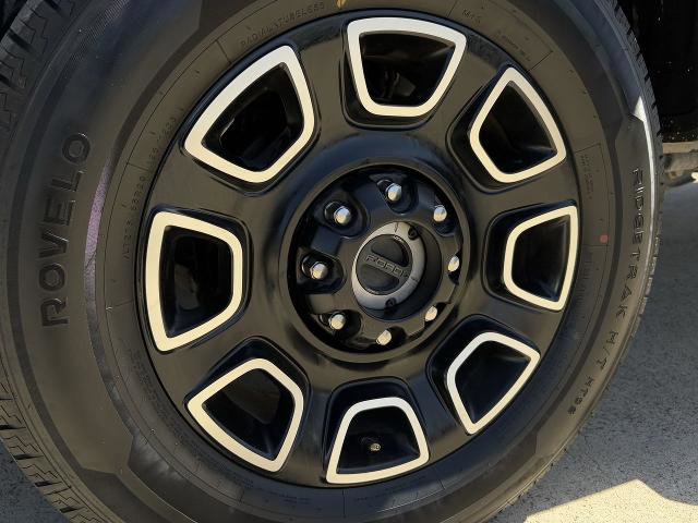 Certified 2024 Ford F350 Platinum w/ FX4 Off-Road Package image 9