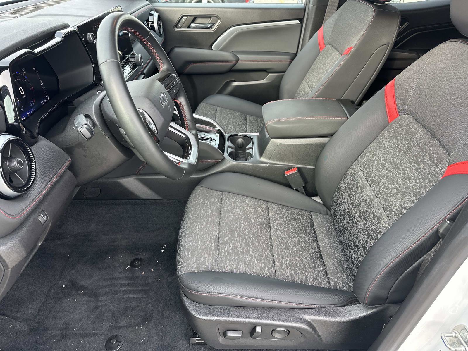 Used 2023 Chevrolet Colorado Z71 w/ Z71 Convenience Package 2 image 20