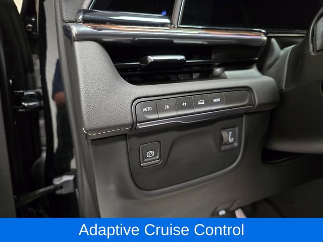 Used 2023 Cadillac Escalade Premium Luxury AWD/4WD image 18