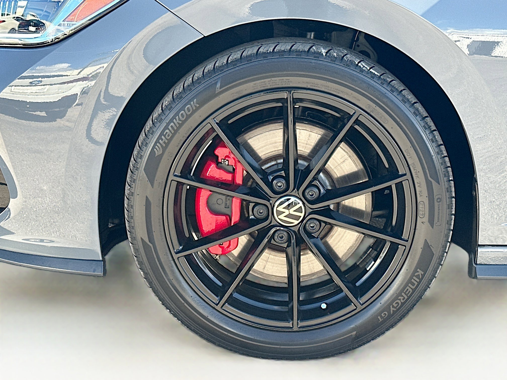 Used 2024 Volkswagen Jetta GLI 40th Anniversary Edition image 35