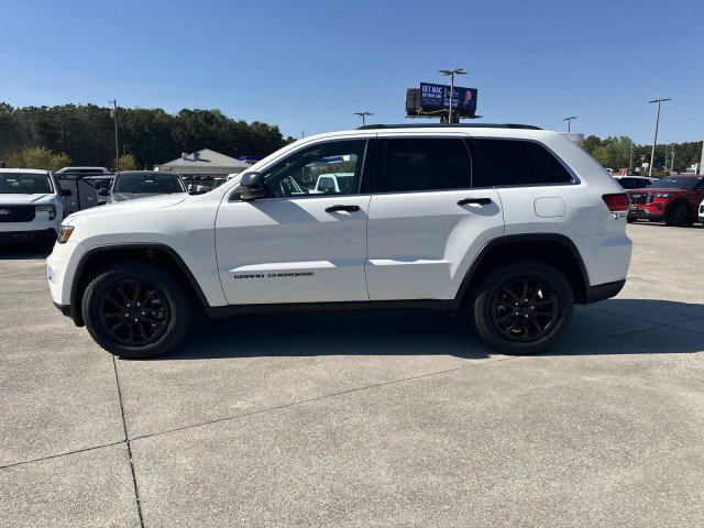 Used 2021 Jeep Grand Cherokee Laredo AWD/4WD image 4