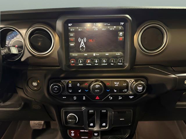 Used 2019 Jeep Wrangler Rubicon w/ Uconnect 4C Nav & Sound Group image 16