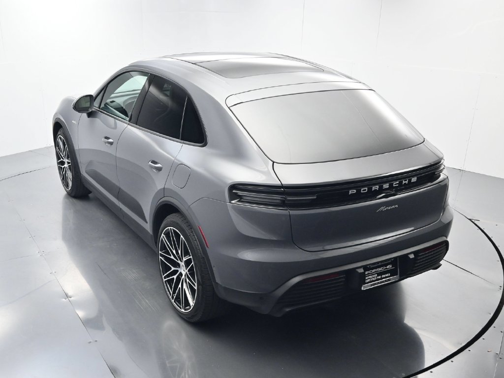 Certified 2025 Porsche Macan Electric RWD image 36