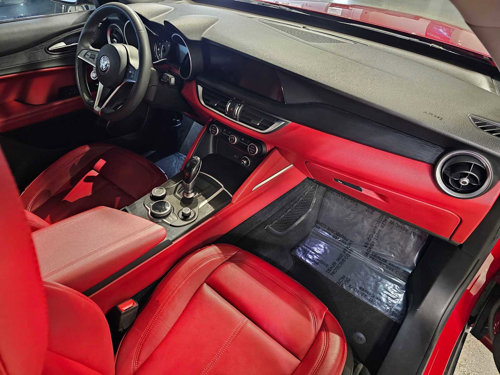 Used 2019 Alfa Romeo Stelvio image 11